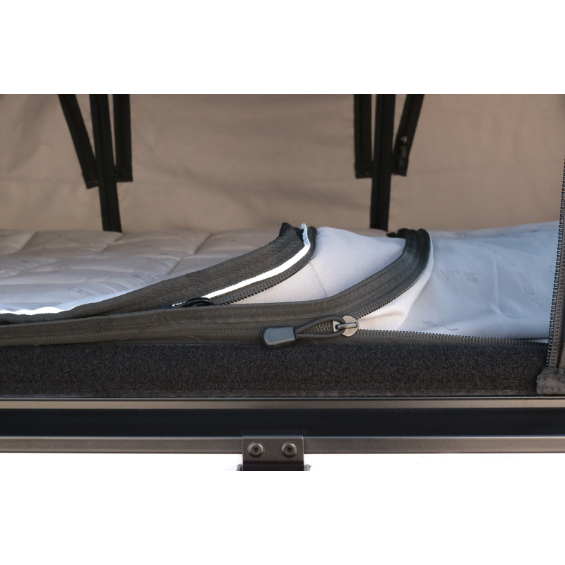 Sistema de Cama 4 Estaciones para Tiendas de Techo - James Baroud